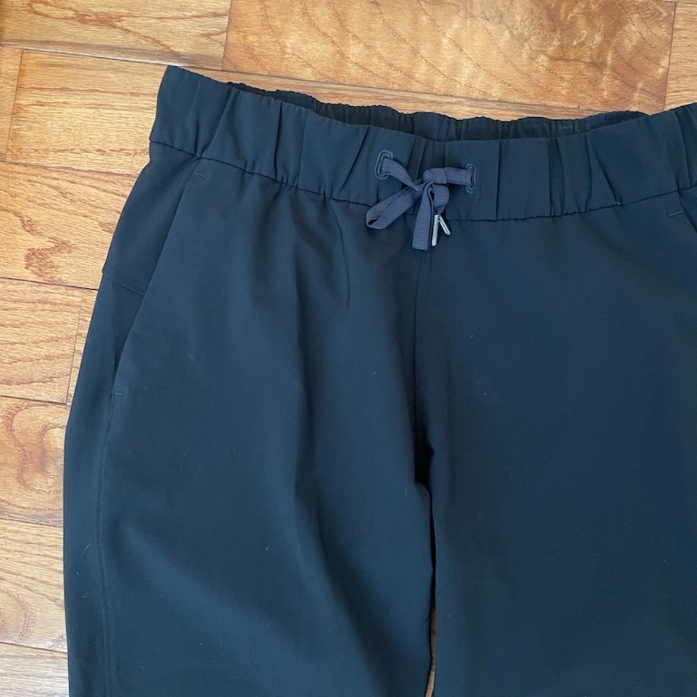 Lululemon drawstring work pants, black sz 6